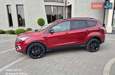 Внедорожник / Кроссовер Ford Escape 2016 в 