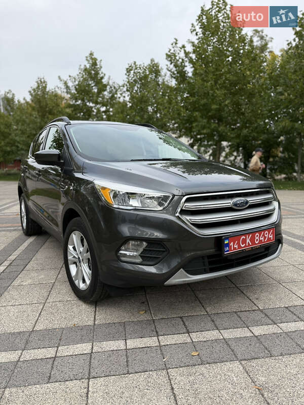 Внедорожник / Кроссовер Ford Escape 2018 в Днепре