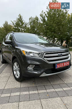 Позашляховик / Кросовер Ford Escape 2018 в  фото 25 Позашляховик / Кросовер Ford Escape 2018 в