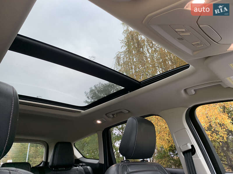 Внедорожник / Кроссовер Ford Escape 2018 в Киеве