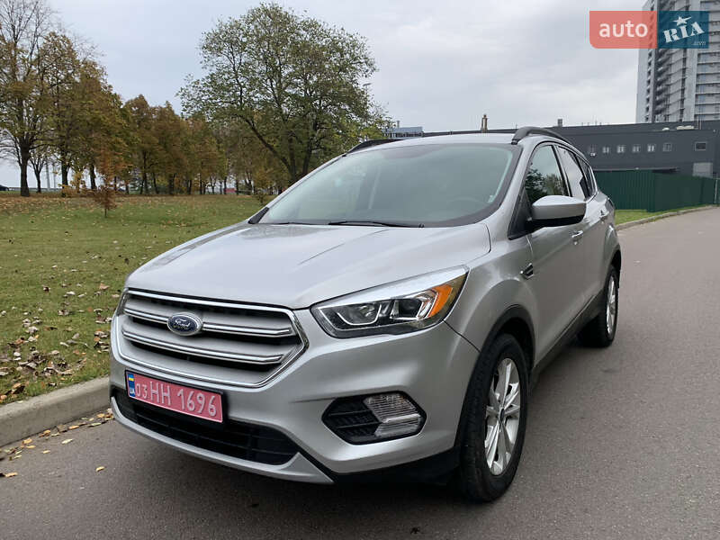 Внедорожник / Кроссовер Ford Escape 2018 в Киеве