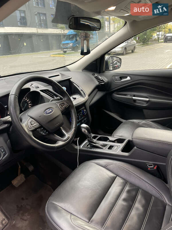 Внедорожник / Кроссовер Ford Escape 2018 в Ивано-Франковске
