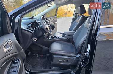 Внедорожник / Кроссовер Ford Escape 2017 в 