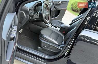 Внедорожник / Кроссовер Ford Escape 2023 в 