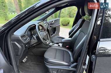 Внедорожник / Кроссовер Ford Escape 2023 в 