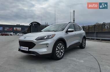 Внедорожник / Кроссовер Ford Escape 2020 в Киеве