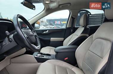 Внедорожник / Кроссовер Ford Escape 2020 в 