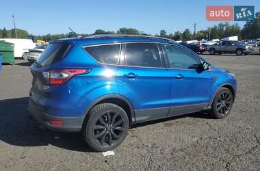 Внедорожник / Кроссовер Ford Escape 2017 в  фото 10 Внедорожник / Кроссовер Ford Escape 2017 в