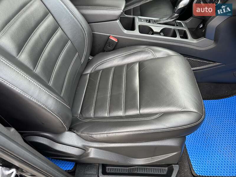 Внедорожник / Кроссовер Ford Escape 2017 в Киеве