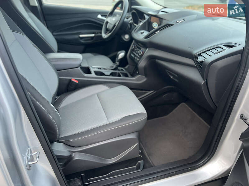 Внедорожник / Кроссовер Ford Escape 2018 в Днепре фото 16 Внедорожник / Кроссовер Ford Escape 2018 в Днепре