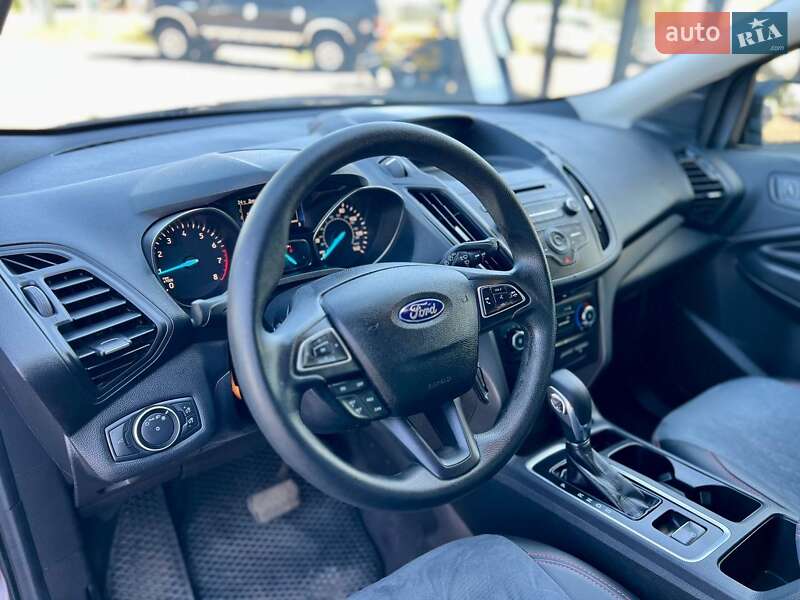 Позашляховик / Кросовер Ford Escape 2018 в Кам'янці фото 27 Позашляховик / Кросовер Ford Escape 2018 в Кам'янці