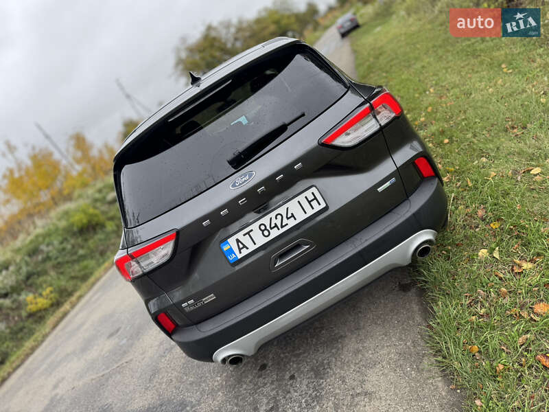Внедорожник / Кроссовер Ford Escape 2019 в Тлумаче