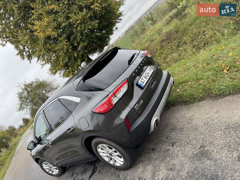 Внедорожник / Кроссовер Ford Escape 2019 в Тлумаче