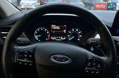 Позашляховик / Кросовер Ford Escape 2019 в  фото 29 Позашляховик / Кросовер Ford Escape 2019 в