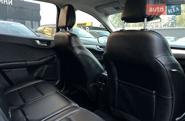 Позашляховик / Кросовер Ford Escape 2019 в  фото 37 Позашляховик / Кросовер Ford Escape 2019 в