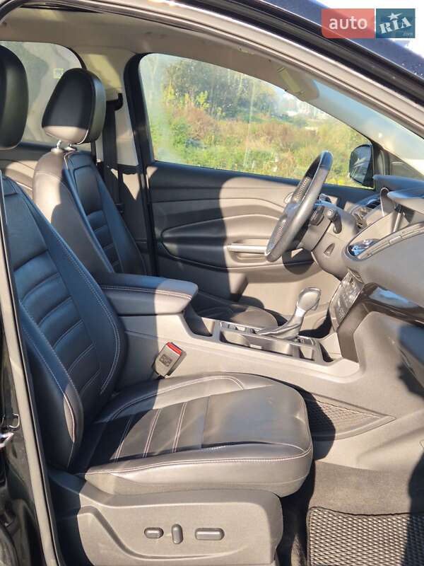 Позашляховик / Кросовер Ford Escape 2016 в Хмельницькому