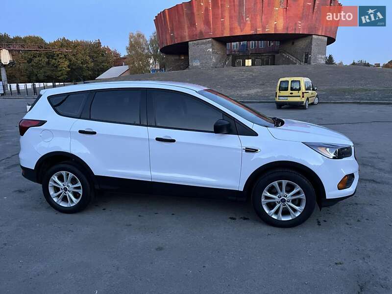 Внедорожник / Кроссовер Ford Escape 2019 в Шепетовке фото 8 Внедорожник / Кроссовер Ford Escape 2019 в Шепетовке