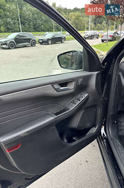 Позашляховик / Кросовер Ford Escape 2023 в  фото 8 Позашляховик / Кросовер Ford Escape 2023 в