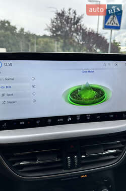 Позашляховик / Кросовер Ford Escape 2023 в  фото 17 Позашляховик / Кросовер Ford Escape 2023 в