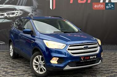 Внедорожник / Кроссовер Ford Escape 2018 в 