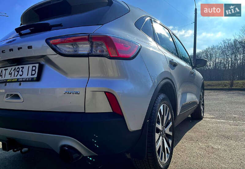 Внедорожник / Кроссовер Ford Escape 2020 в Киеве