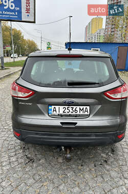 Позашляховик / Кросовер Ford Escape 2015 в  фото 3 Позашляховик / Кросовер Ford Escape 2015 в