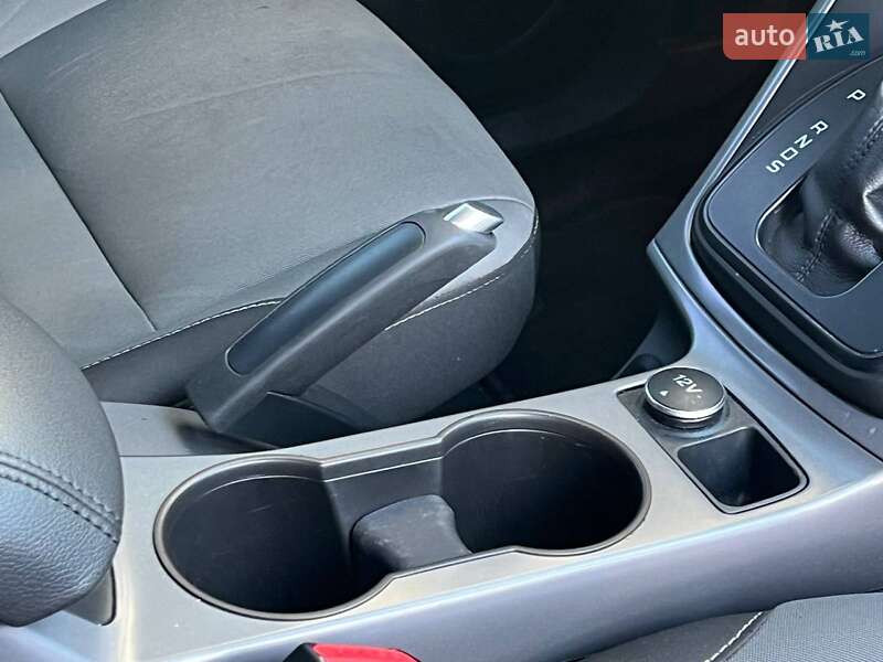 Позашляховик / Кросовер Ford Escape 2015 в Львові фото 21 Позашляховик / Кросовер Ford Escape 2015 в Львові