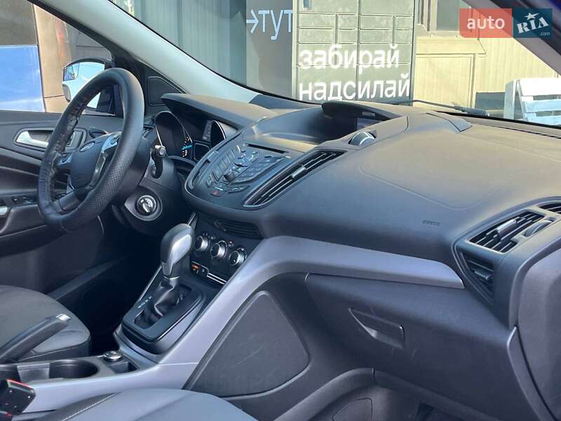 Позашляховик / Кросовер Ford Escape 2015 в Львові фото 28 Позашляховик / Кросовер Ford Escape 2015 в Львові