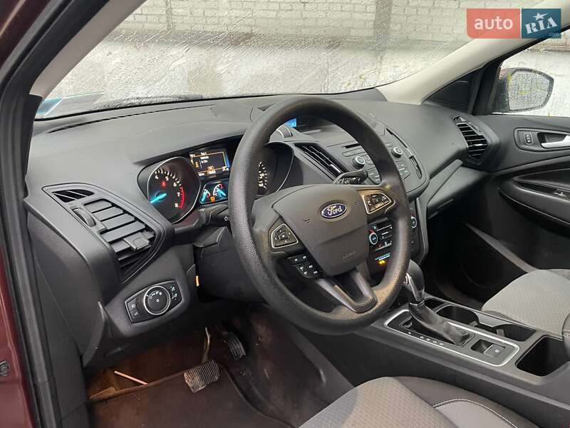 Позашляховик / Кросовер Ford Escape 2017 в Львові фото 16 Позашляховик / Кросовер Ford Escape 2017 в Львові