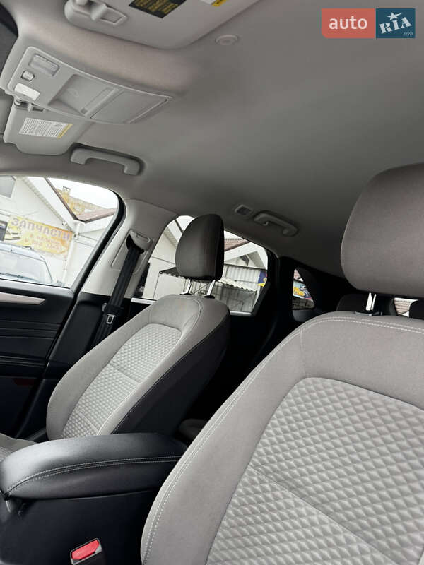 Позашляховик / Кросовер Ford Escape 2021 в Горішніх Плавнях фото 34 Позашляховик / Кросовер Ford Escape 2021 в Горішніх Плавнях