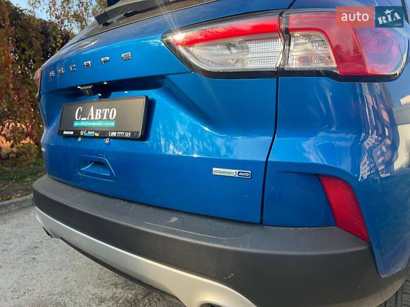 Позашляховик / Кросовер Ford Escape 2020 в Чернівцях