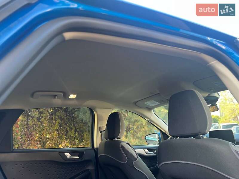 Позашляховик / Кросовер Ford Escape 2020 в Чернівцях