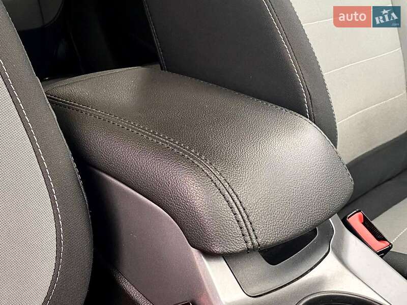 Внедорожник / Кроссовер Ford Escape 2015 в Днепре фото 33 Внедорожник / Кроссовер Ford Escape 2015 в Днепре