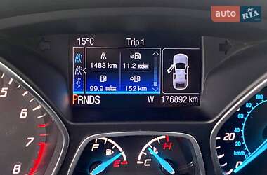 Позашляховик / Кросовер Ford Escape 2015 в 