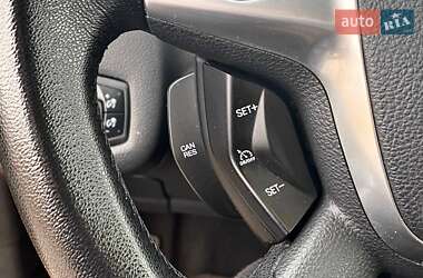 Позашляховик / Кросовер Ford Escape 2015 в 