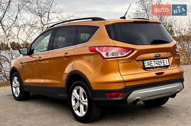 Позашляховик / Кросовер Ford Escape 2015 в 