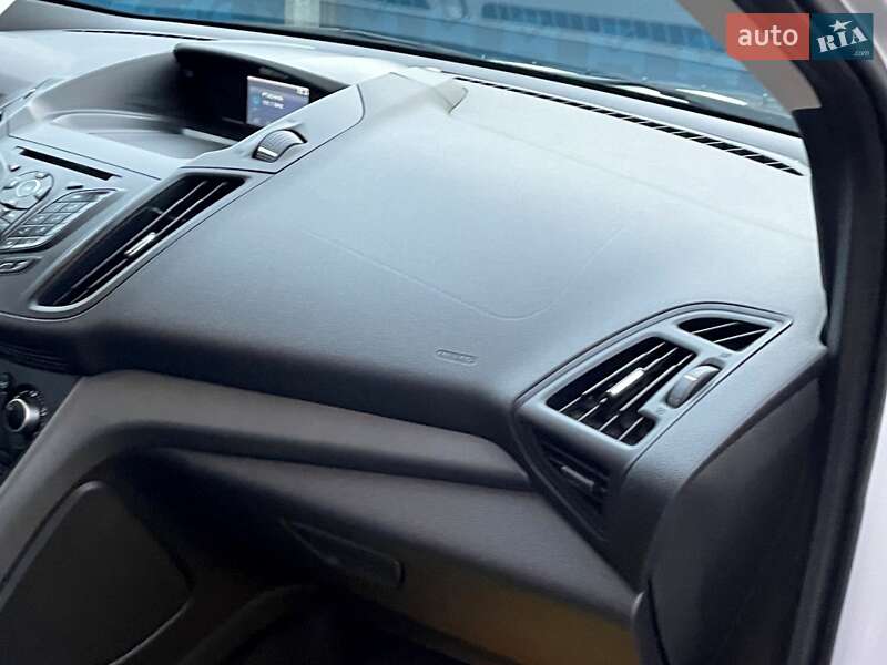 Внедорожник / Кроссовер Ford Escape 2015 в Киеве