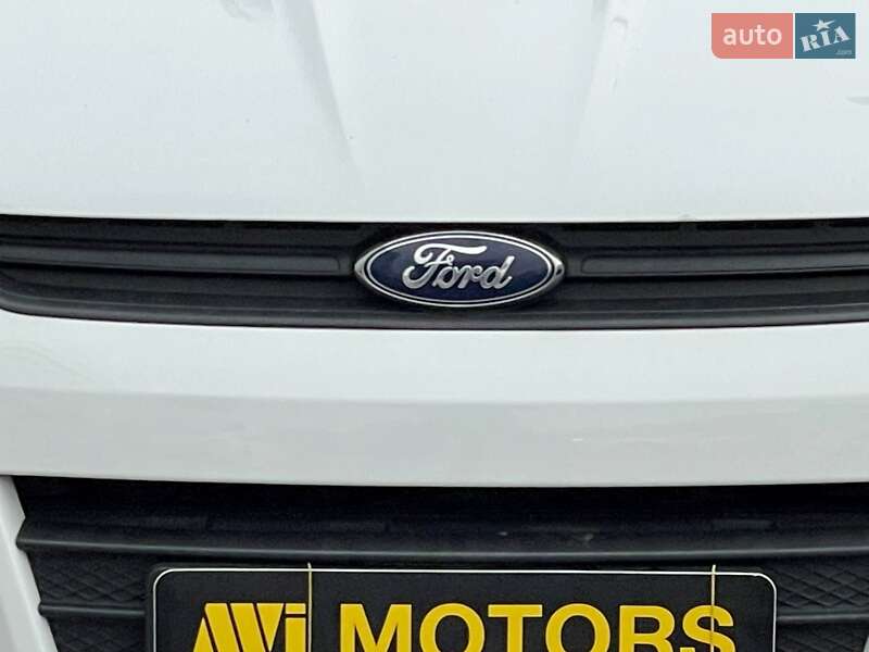 Внедорожник / Кроссовер Ford Escape 2015 в Киеве