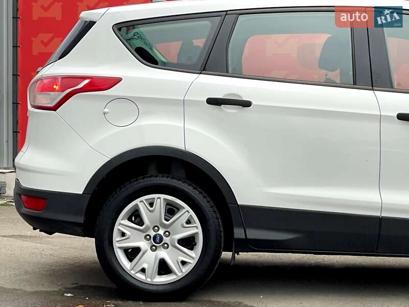 Внедорожник / Кроссовер Ford Escape 2015 в Киеве