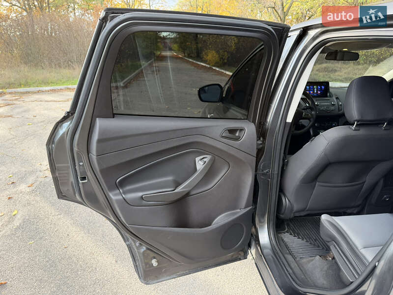 Позашляховик / Кросовер Ford Escape 2017 в Кропивницькому фото 13 Позашляховик / Кросовер Ford Escape 2017 в Кропивницькому