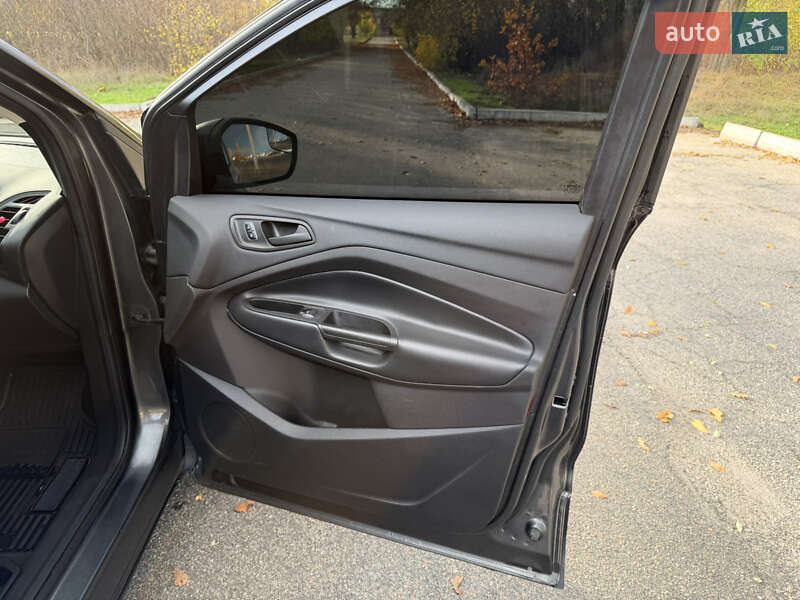 Позашляховик / Кросовер Ford Escape 2017 в Кропивницькому фото 18 Позашляховик / Кросовер Ford Escape 2017 в Кропивницькому