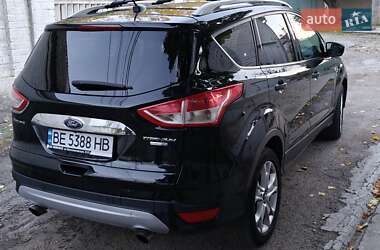 Позашляховик / Кросовер Ford Escape 2015 в 