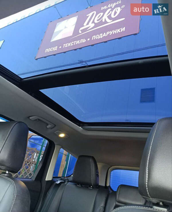 Внедорожник / Кроссовер Ford Escape 2015 в Николаеве