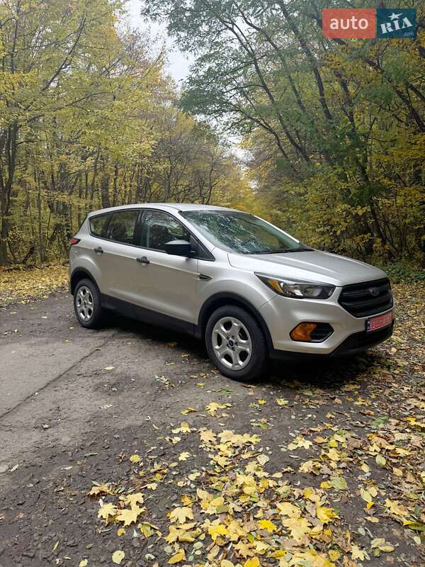 Внедорожник / Кроссовер Ford Escape 2018 в Остроге фото 5 Внедорожник / Кроссовер Ford Escape 2018 в Остроге
