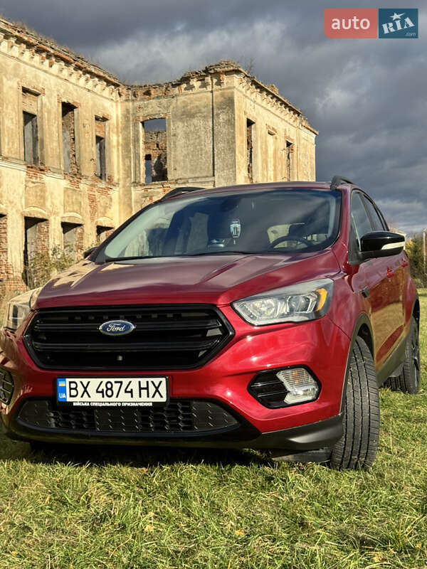 Позашляховик / Кросовер Ford Escape 2016 в Нетішині фото 3 Позашляховик / Кросовер Ford Escape 2016 в Нетішині