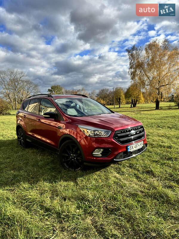 Позашляховик / Кросовер Ford Escape 2016 в Нетішині фото 12 Позашляховик / Кросовер Ford Escape 2016 в Нетішині