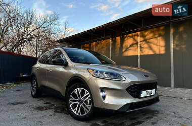 Внедорожник / Кроссовер Ford Escape 2020 в Киеве
