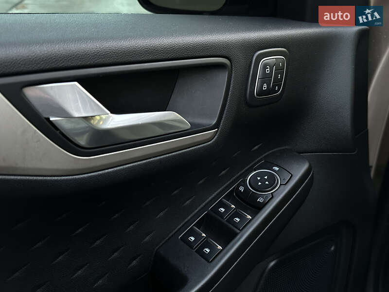 Позашляховик / Кросовер Ford Escape 2020 в Києві фото 26 Позашляховик / Кросовер Ford Escape 2020 в Києві