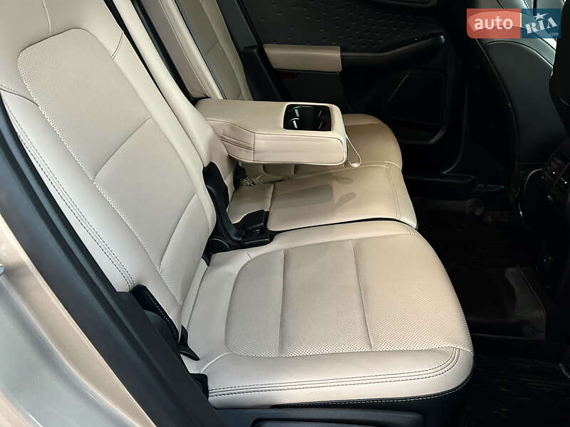 Позашляховик / Кросовер Ford Escape 2020 в Києві фото 41 Позашляховик / Кросовер Ford Escape 2020 в Києві