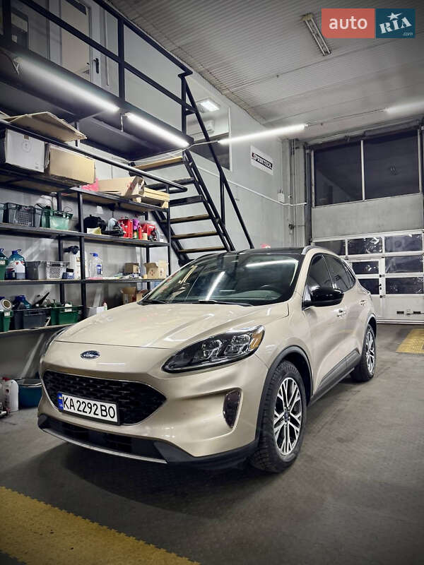 Позашляховик / Кросовер Ford Escape 2020 в Києві фото 68 Позашляховик / Кросовер Ford Escape 2020 в Києві